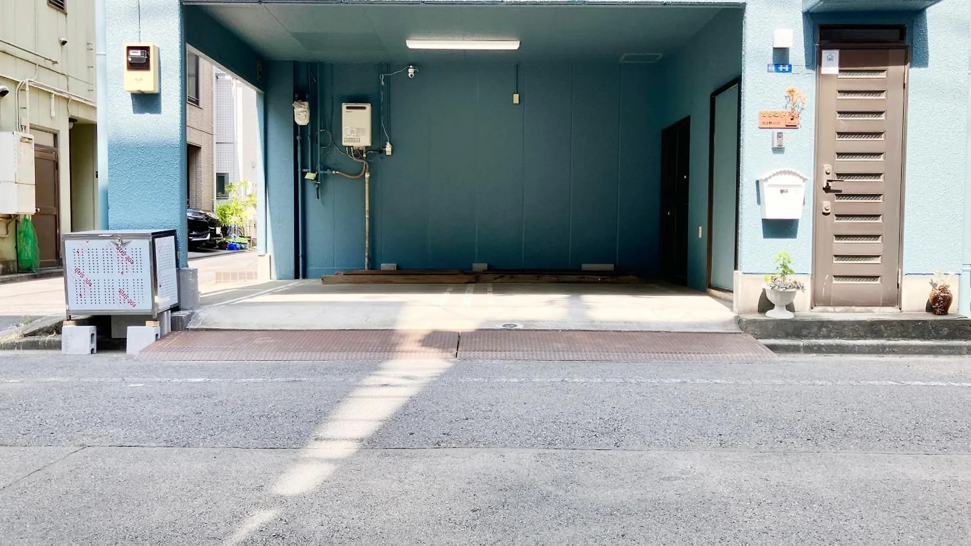 Ueno Yuyuhouse 1Room For Rent, Close To Senso-Ji Temple,Kaminarimon Gate,Kappabashi Dougu Street,Akihabara,Shinjuku And Disneyland Tokyo Japan