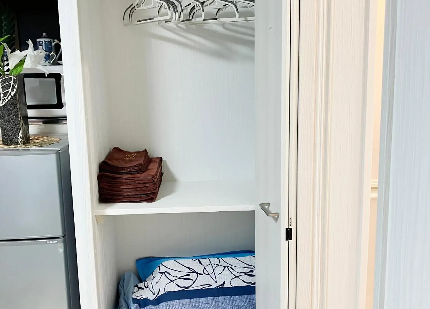 Apartment Ueno Yuyuhouse 1Room For Rent, Close To Senso-Ji Temple,Kaminarimon Gate,Kappabashi Dougu Street,Akihabara,Shinjuku And Disneyland Tokyo